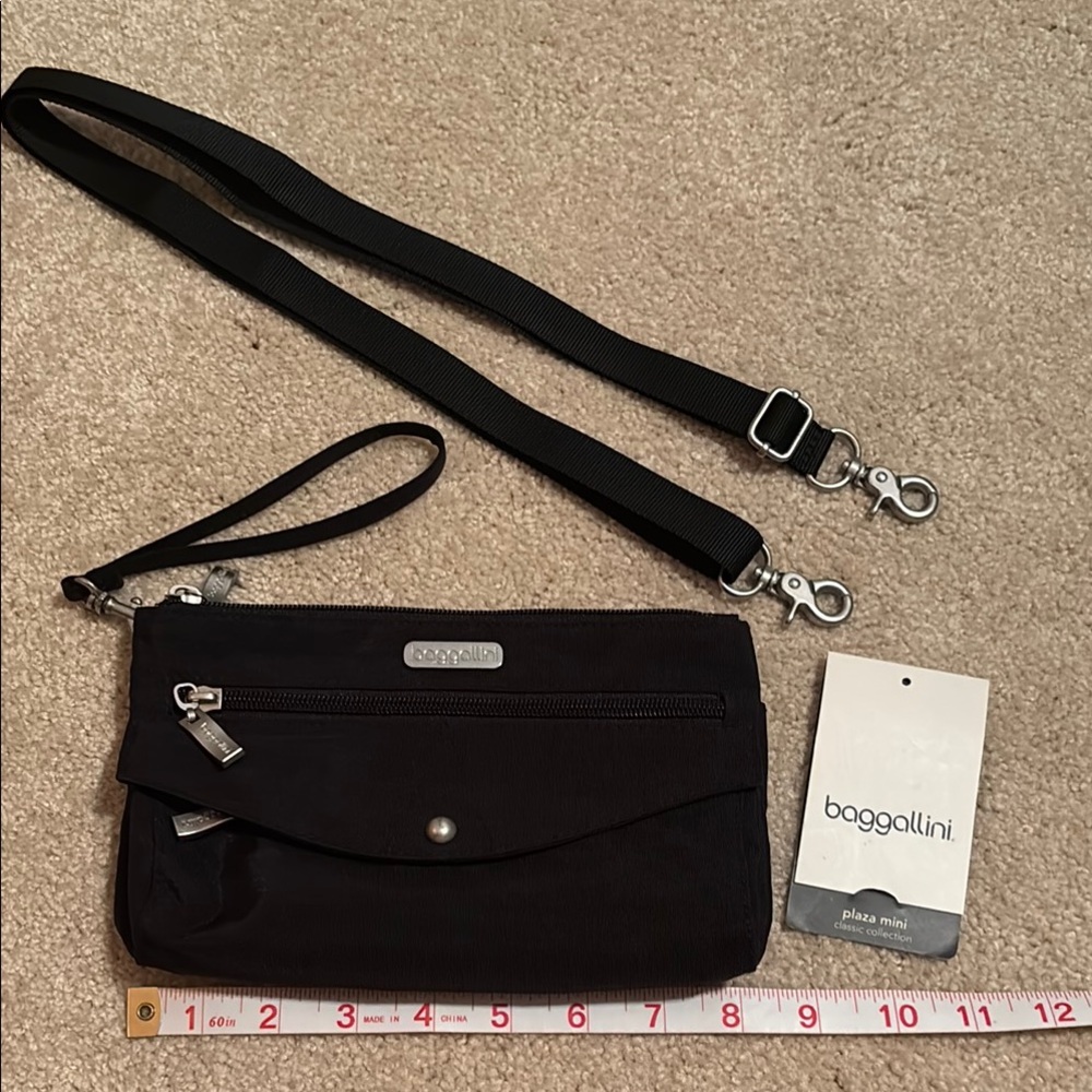 Baggallini Black Crossbody Bag with Adjustable Strap